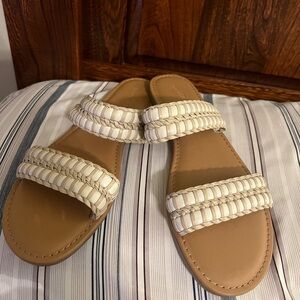 Universal Thread Braided Cream/Tan Double Strap Women’s 8.5 Sandals,New with tag